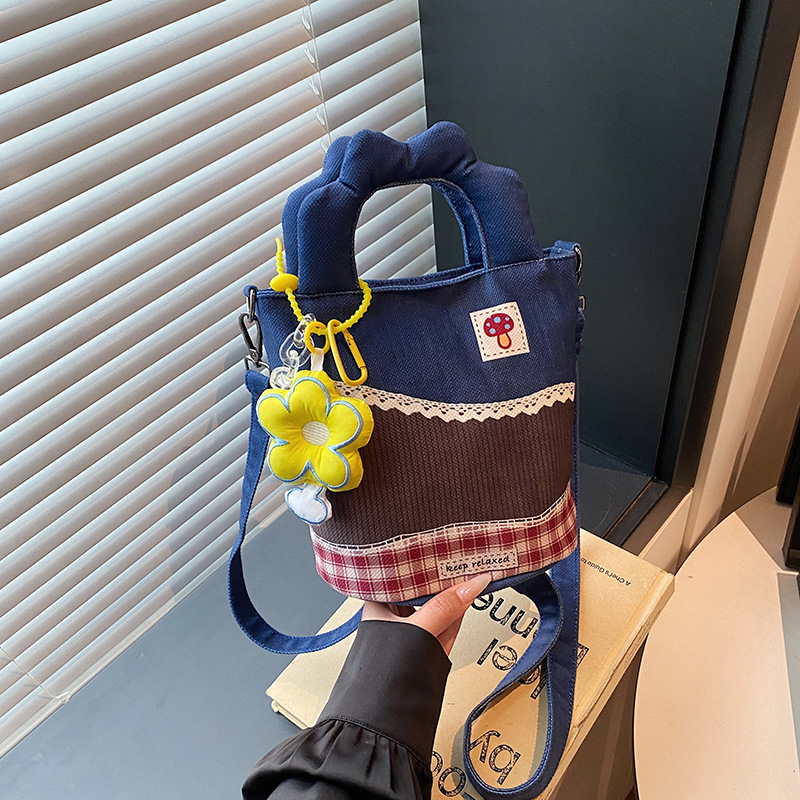 Ženska torba s dizajnom niše ilustracije, 2026 – kompaktna dnevna tote torba s crossbody remenom, platnena torba u obliku kante