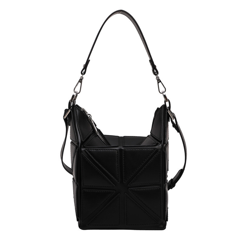 Ženska torbica od smeđe kože s geometrijskim patchworkom, jesen-zimski stil, mali kvadratni oblik, nosenje preko ramena ili crossbody