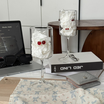Pahar original de designer pentru șampanie și cocktailuri, sticlă transparentă din borosilicat, capacitate 101–200 ml
