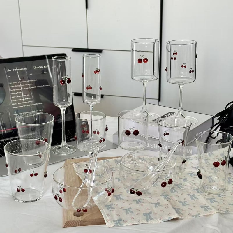 Pahar original de designer pentru șampanie și cocktailuri, sticlă transparentă din borosilicat, capacitate 101–200 ml