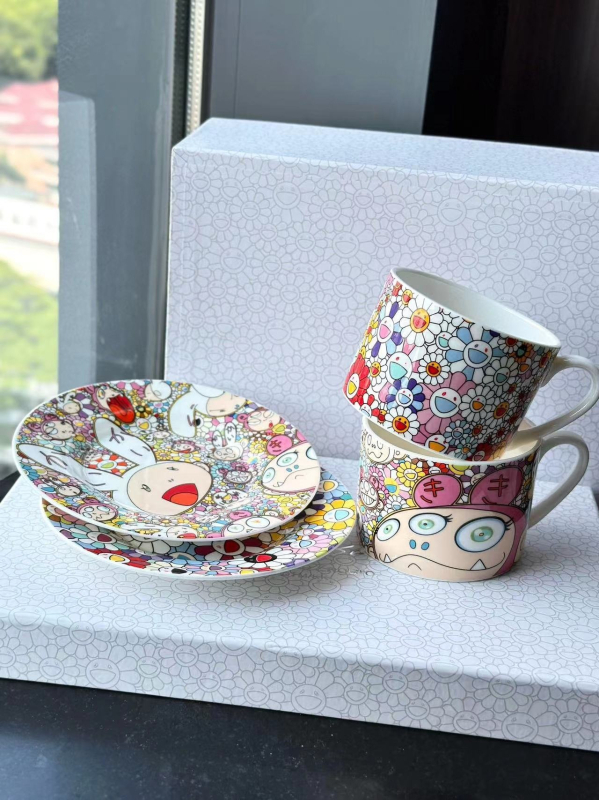 Set de cafea din porțelan os, ilustrație iepuraș cu floarea soarelui, 4 piese: 2 căni, 2 farfurioare