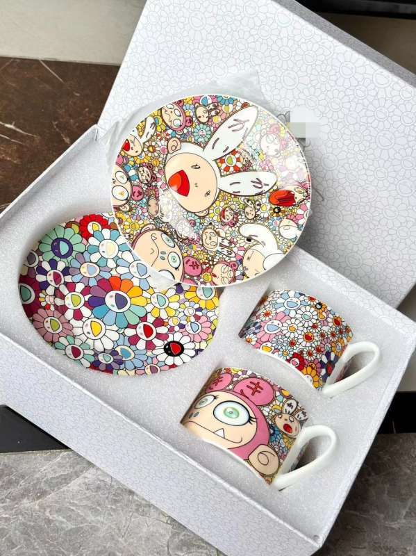 Set de cafea din porțelan os, ilustrație iepuraș cu floarea soarelui, 4 piese: 2 căni, 2 farfurioare