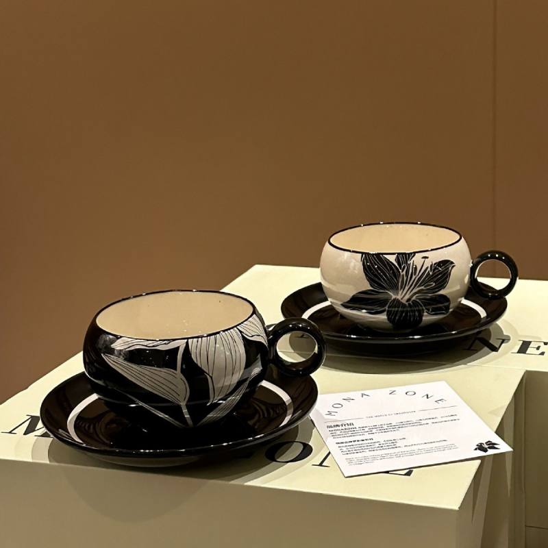 Set de cafea și farfurioară în stil franțuzesc – ceramică retro elegantă pentru mic dejun/ceai, cu model floral