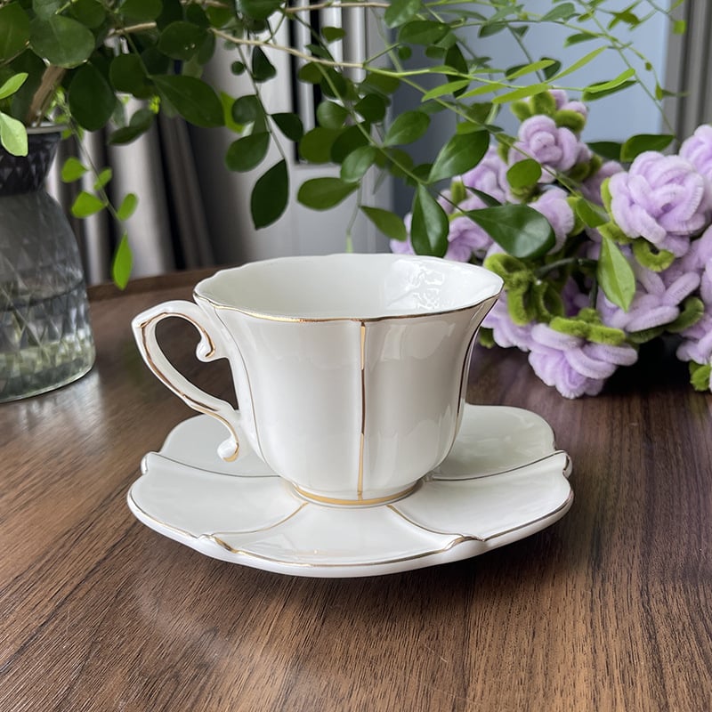 Set ceramic de cafea cu cești, farfurioare și lingurițe, stil minimalist european