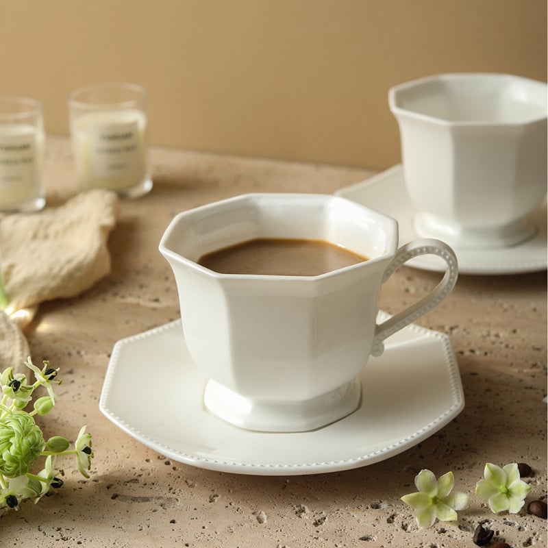 Set de ceașă și farfurioară de cafea ceramică albă, octogonal, stil european