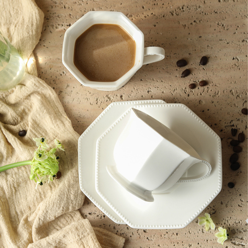 Set de ceașă și farfurioară de cafea ceramică albă, octogonal, stil european