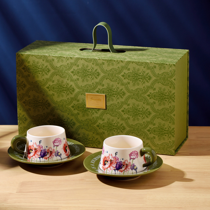 Set de cafea din ceramică cu ceașcă și farfurioară, stil franțuzesc vintage, model floral, lux discret