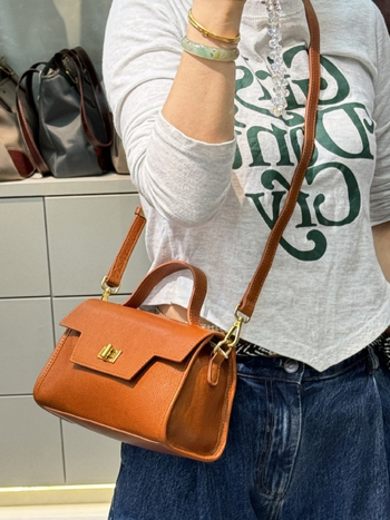 Ženska Kelly torbica od kože prvog sloja teleće kože, dizajnerski komad, retro crossbody torba za ramena, prirodna koža