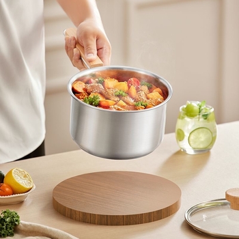 Oală Yukihira din oțel inoxidabil 304, neacoperită, cu mâner din lemn, pentru lapte și tăiței instant, dimensiuni 16–18 cm