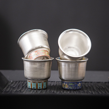 Set cadou: ceașcă de ceai din argint 999 placat cu aur și pahar de vin, ceramică – set de ceai elegant