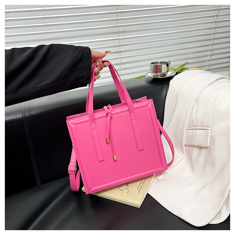Ženska torba preko ramena velikog kapaciteta, kvadratni oblik, PU koža, gradski minimalistički stil, stilska i elegantna za svakodnevnu upotrebu