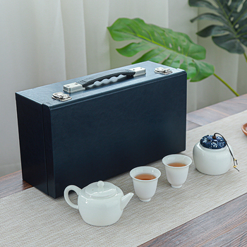 Set Gongfu de ceai din porțelan alb, o ceainică și două cești, imprimare logo, cutie cadou