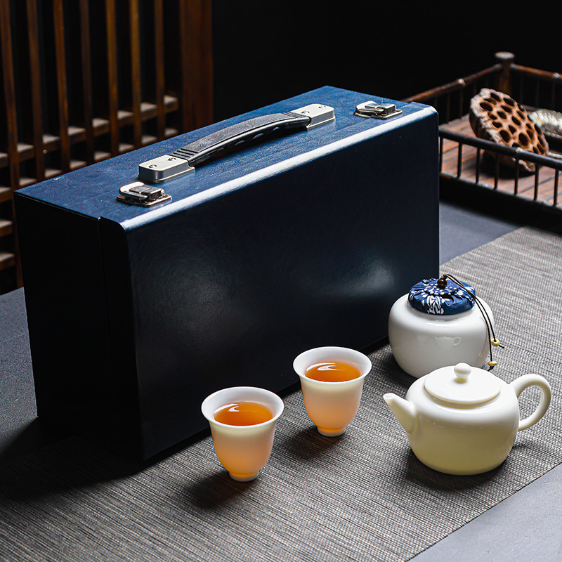Set Gongfu de ceai din porțelan alb, o ceainică și două cești, imprimare logo, cutie cadou