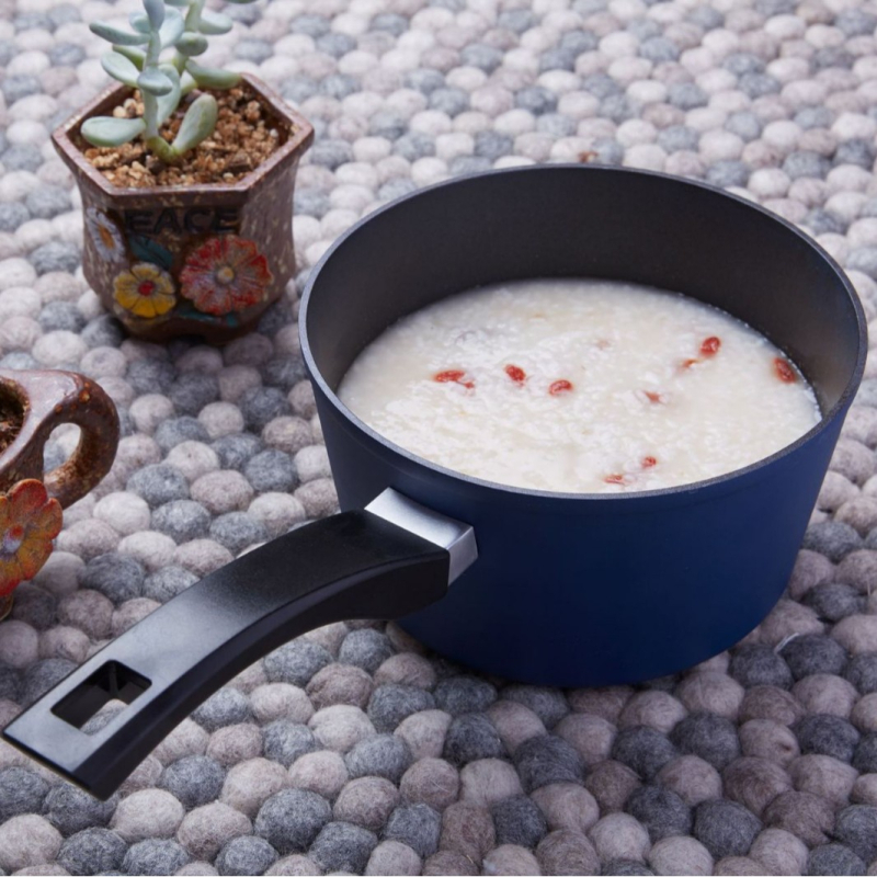 Mini oală de lapte antiaderentă pentru uz casnic, oală mică pentru gătit lapte, fund plat, acoperire titan-ceramică, consum redus de ulei, curățare ușoară