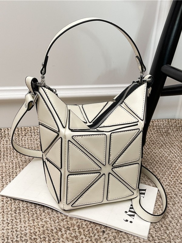 Braon PU kožna torbica za žene s geometrijskim patchworkom, kvadratnog oblika, remenom preko ramena i crossbody remenom