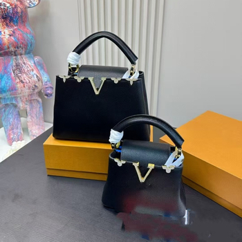 Torba bucket od prave kože s metalnim umetcima, s naramenicom i crossbody remenom, europsko-američki stil, velika kapaciteta, ljeto 2024