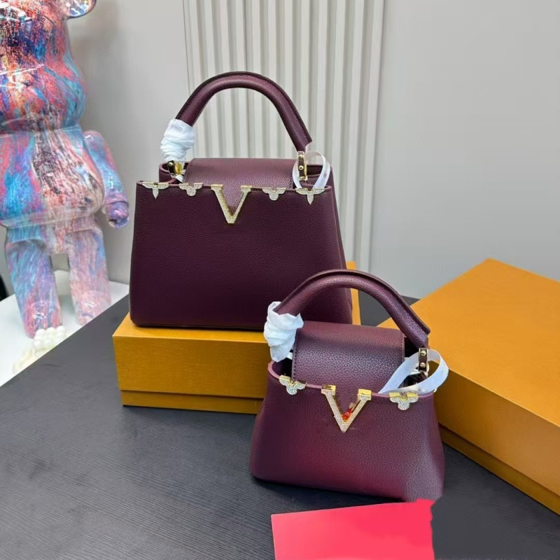 Torba bucket od prave kože s metalnim umetcima, s naramenicom i crossbody remenom, europsko-američki stil, velika kapaciteta, ljeto 2024