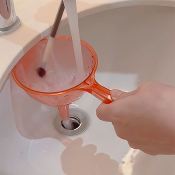 Unealtă de curățare a pensulelor de caligrafie cu mâner din plastic și pâlnie transparentă, potrivită pentru începători
