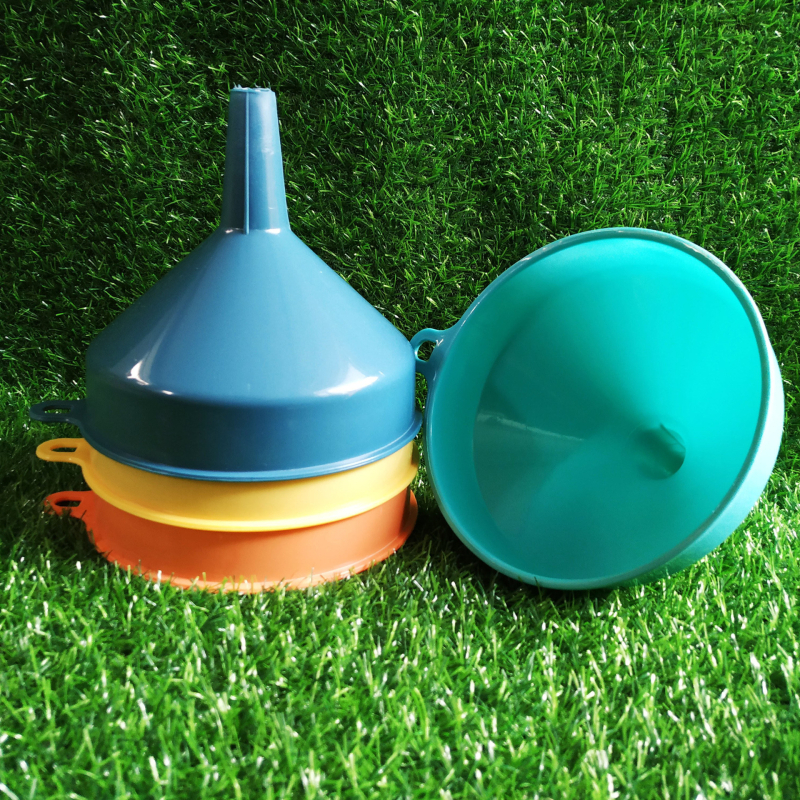 Pâlnie din plastic, de bucătărie, colorată, cu diametru mare pentru distribuția lichidelor