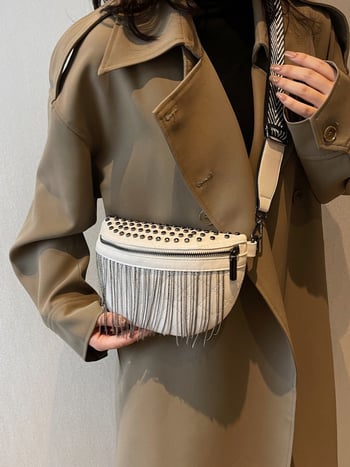 Ženska PU crossbody torba sa širokom remenom, metalnim ekama i resama
