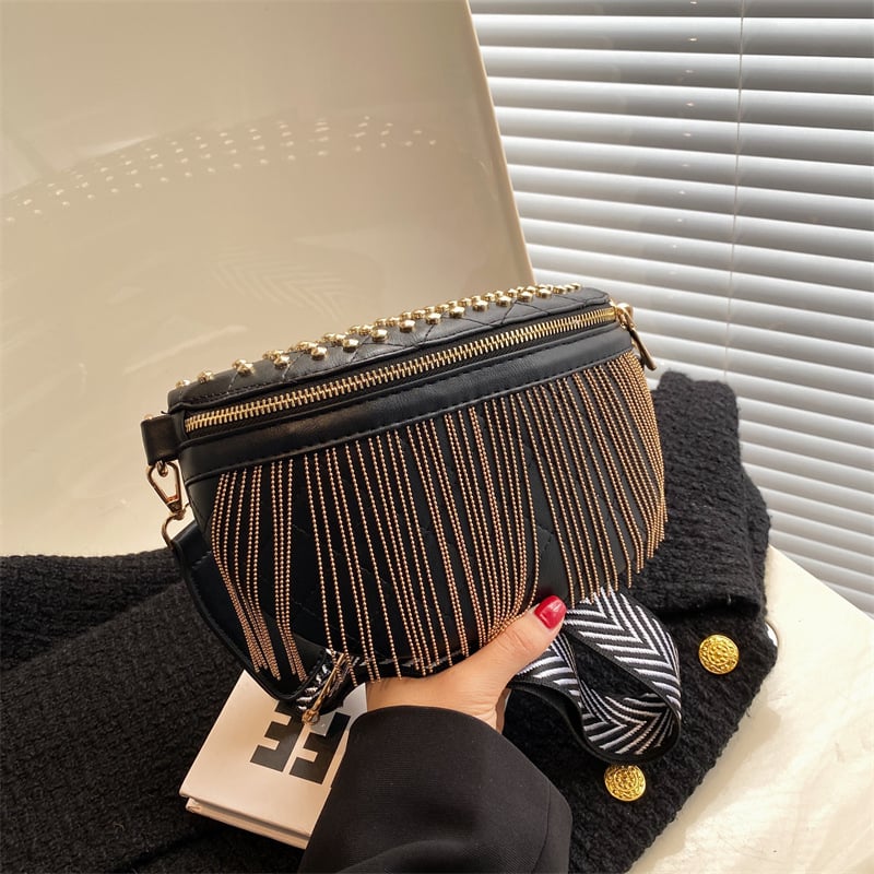 Ženska PU crossbody torba sa širokom remenom, metalnim ekama i resama