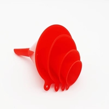 Set de 4 pâlnii din plastic pentru autoturism și motocicletă – combustibil și ulei de motor