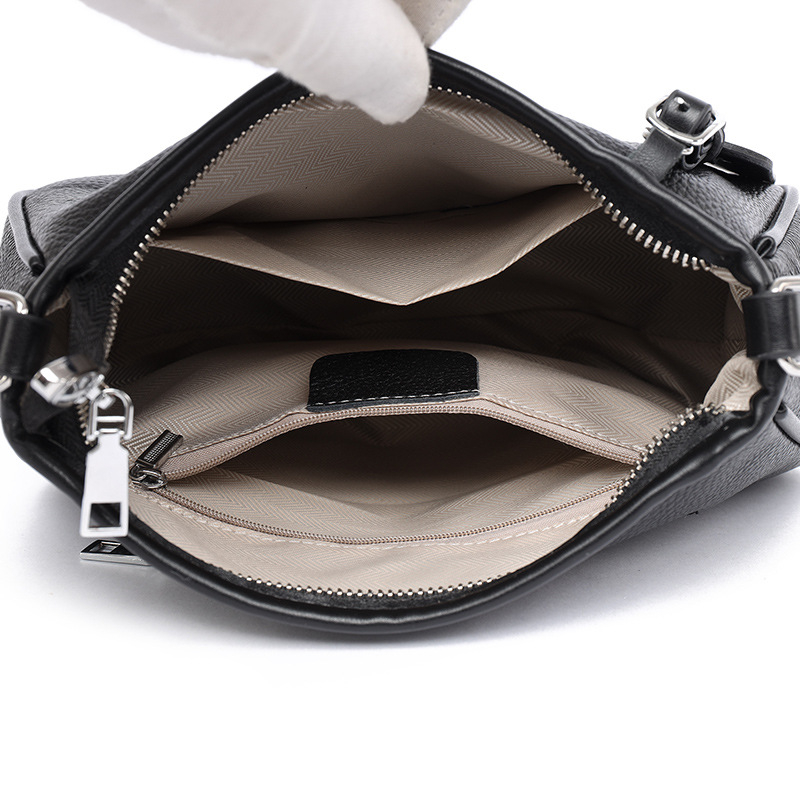 Ženska torbica od kože prvog sloja teleće kože – prava koža, luksuzna, svestrana za nošenje na rame i crossbody, minimalistički horizontalni kvadratni dizajn, srednja veličina