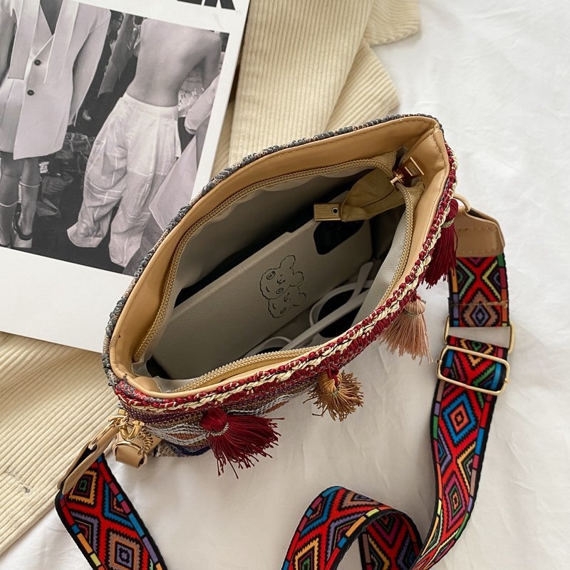 Ženska torbica 2024 – etnički stil s resama, crossbody, najlon, mala