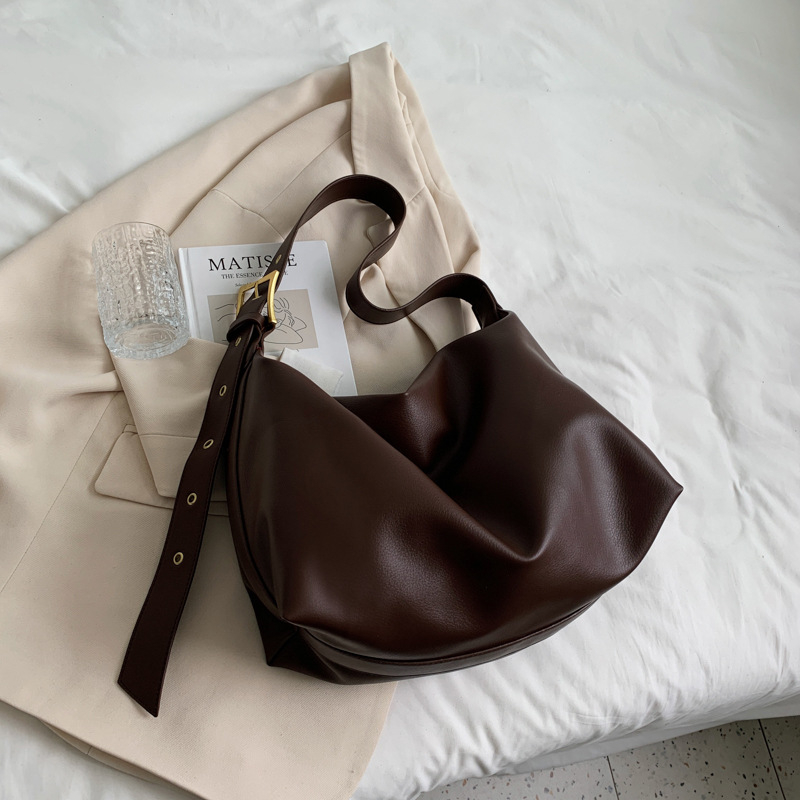 Ženska Tote torba velike kapacitete s naramenicom preko ramena, casual elegantan stil, proljeće 2025