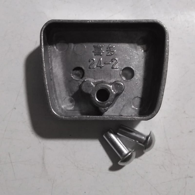 Suport din aluminiu pentru mâner de oală sub presiune – accesorii: bază, șuruburi și nituri