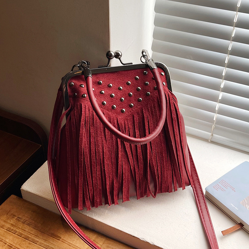 2026 Torba s resama – ženska retro torba za ramena u obliku školjke (crossbody)