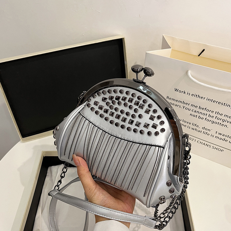 Ženska retro torbica u obliku školjke s lančanim remenom i resom, crossbody torba od PU kože