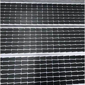 Padă anti-alunecare din silicon negru pentru ventilatorul carcasei, cu textură plasă și finisaj mat, picioare rotunde albe autoadezive