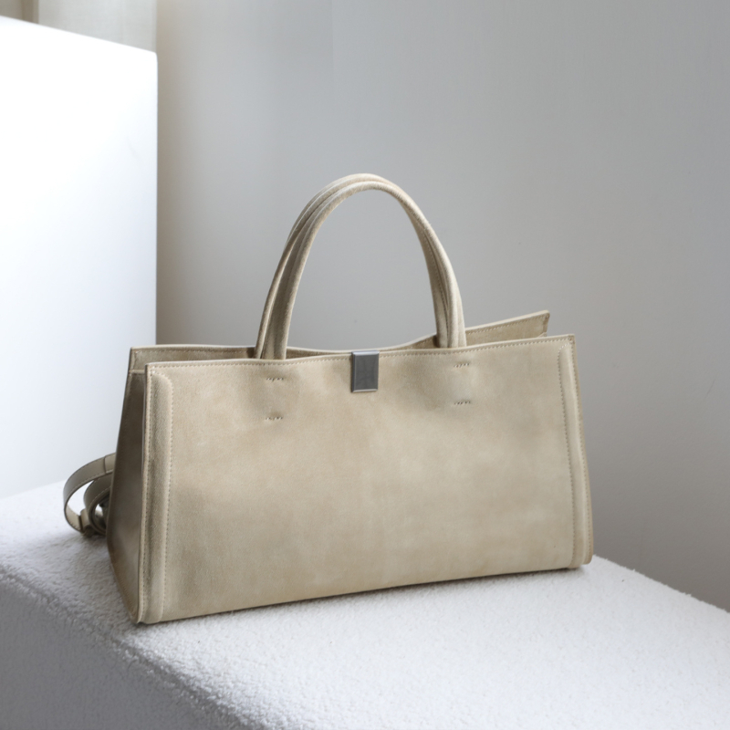 Torba Tote od nubuk kože, elegantan minimalistički dizajn, stil Old Money, s remenom za rame crossbody, ženska kožna torba
