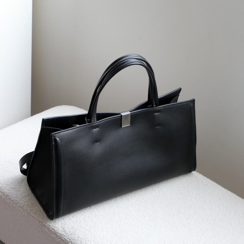 Torba Tote od nubuk kože, elegantan minimalistički dizajn, stil Old Money, s remenom za rame crossbody, ženska kožna torba