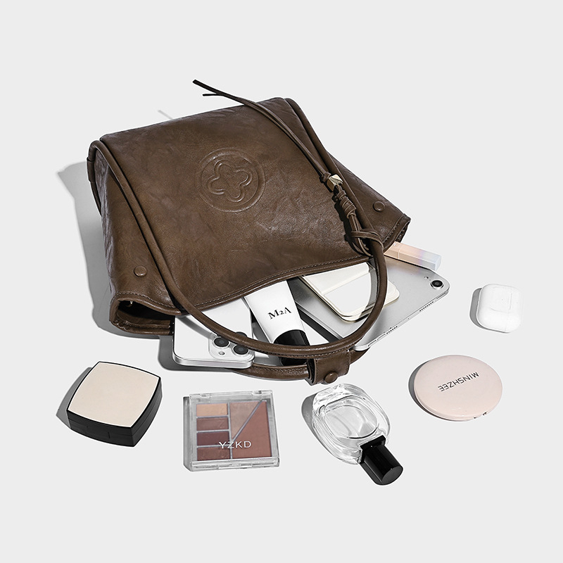Torba u stilu košare za povrće s resama, crossbody torba za žene, s velikim kapacitetom, bucket stil, model 2025