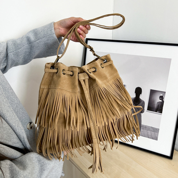 Ženska PU torbica s resicama, bucket torba sa šniranjem zatvaranja, mala veličina, preko ramena ili kao crossbody, europsko-američki retro stil