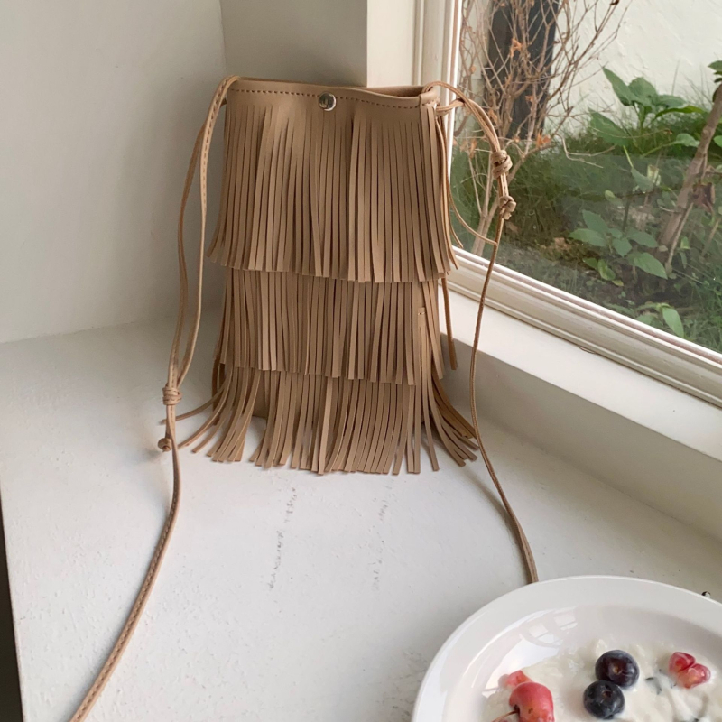 Torbica za mobitel s resicama, korejskog stila, niš dizajn, prilagodljiva crossbody torba, moderna i svestrana, retro mini crossbody torba za žene