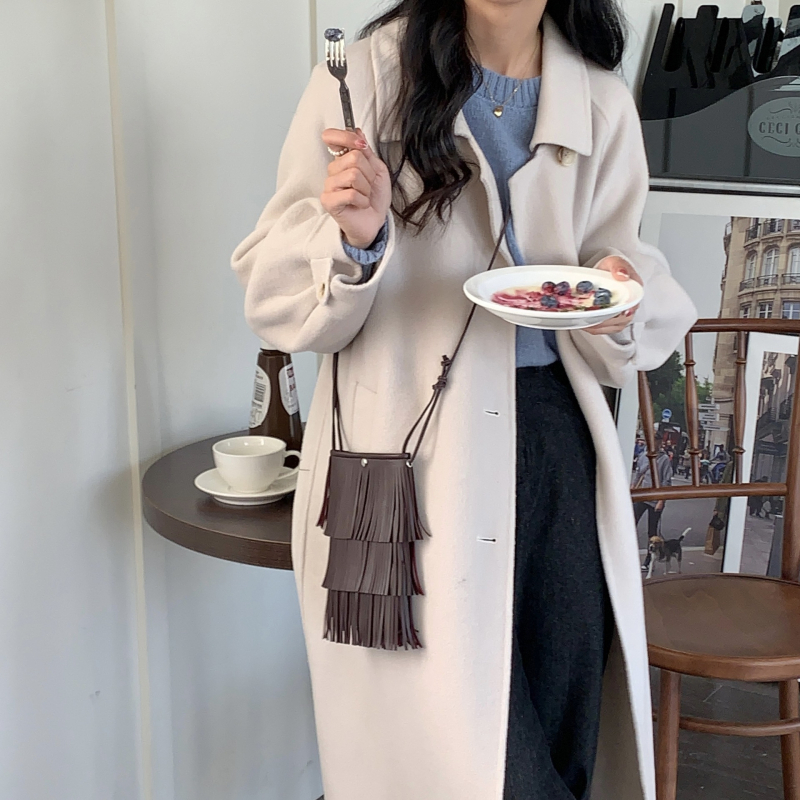 Torbica za mobitel s resicama, korejskog stila, niš dizajn, prilagodljiva crossbody torba, moderna i svestrana, retro mini crossbody torba za žene