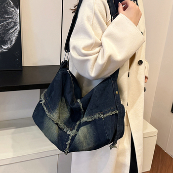 Ženska denim torbica s crossbody remenom, velika kapaciteta, svakodnevna upotreba, stil 2025