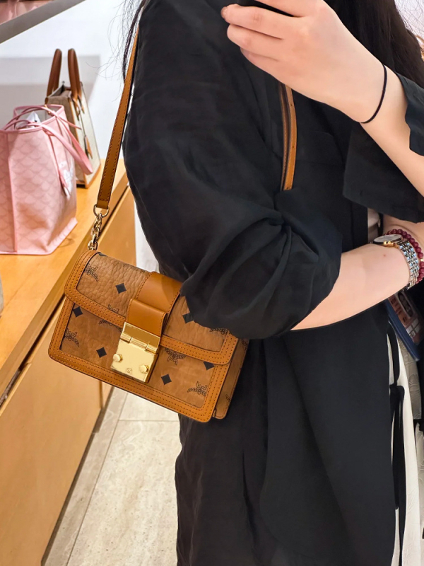 M Brand tiskana mini lančana torbica, kvadratnog oblika, ručna i preko ramena, s velikim kapacitetom za žene