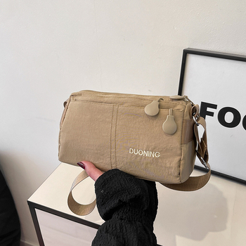 2025 nova višeslojna ženska torbica velikog kapaciteta, modernog izgleda, preko ramena i crossbody za dnevnu upotrebu i aktivnosti na otvorenom