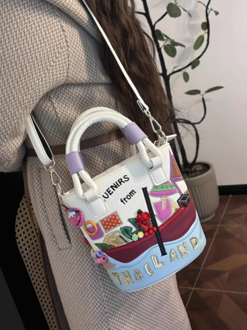 Ženska bucket torba s patchwork izvezom, 3D dizajn, mala veličina, nosiva preko tijela i u ruci