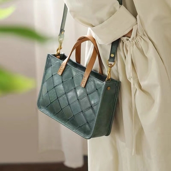Ženska torbica od vrhunske kravlje kože s geometrijskim panelima — mala kvadratna retro tote torba, horizontalni crossbody