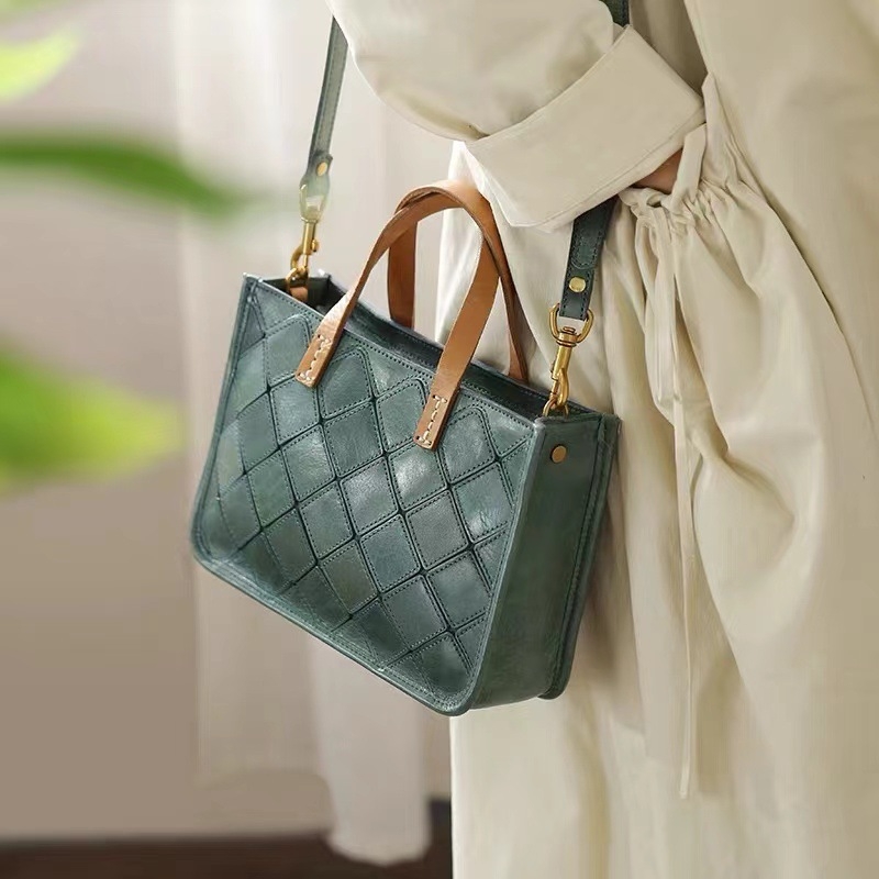 Ženska torbica od vrhunske kravlje kože s geometrijskim panelima — mala kvadratna retro tote torba, horizontalni crossbody