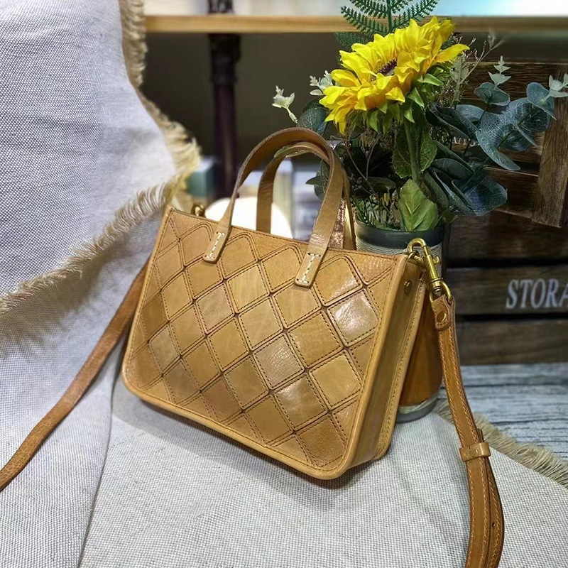 Ženska torbica od vrhunske kravlje kože s geometrijskim panelima — mala kvadratna retro tote torba, horizontalni crossbody