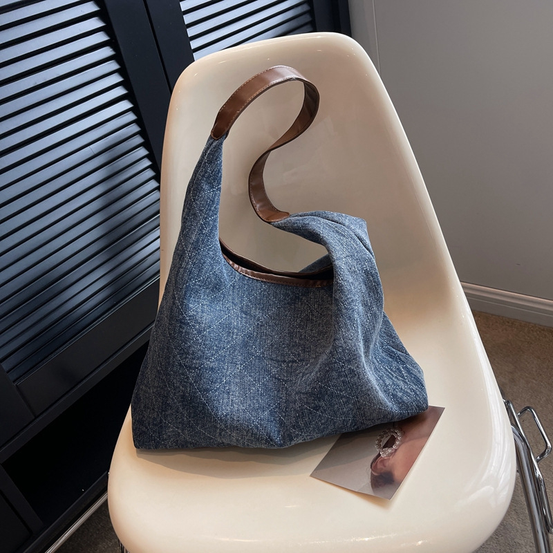 Restandrecreation Retro denim torba za ramena, velika kapaciteta, tote bucket stil za žene
