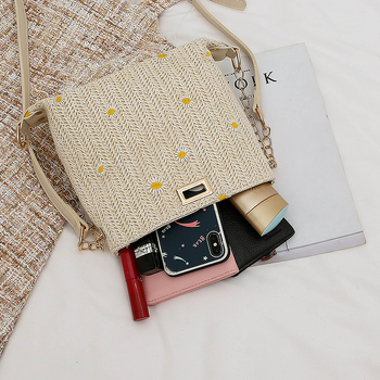 Ženska torba od slame u boho stilu, crossbody, plažna torba s čipom i izvezenim traktinčicama, bucket bag
