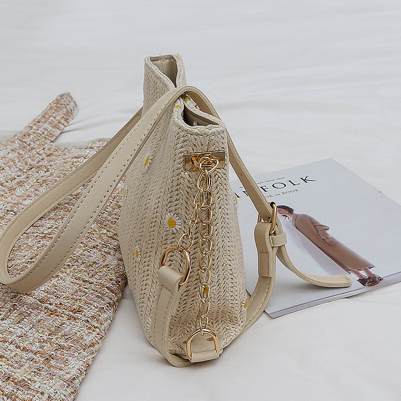 Ženska torba od slame u boho stilu, crossbody, plažna torba s čipom i izvezenim traktinčicama, bucket bag