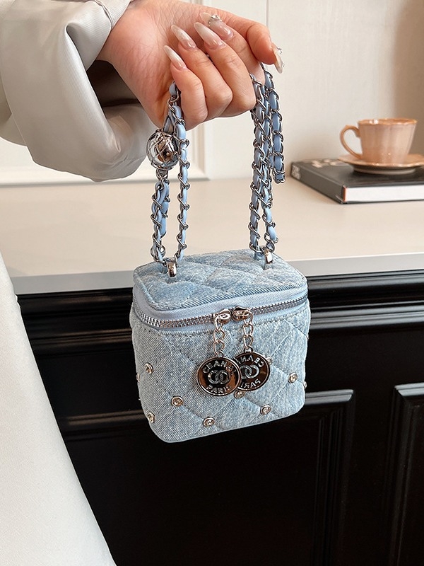 Ženska denim box torba s lančanim remenom, dijamantno šivana